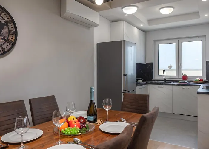 Seaview Two - Happy Apartament *